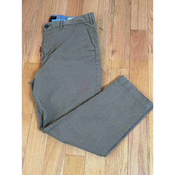 Banana Republic Mens Mason Chinos, Olive Green, 38x30 - Picture 4 of 6